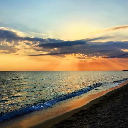 Apartment Spacious & Cosy Flat By The Sea Nea Moudania