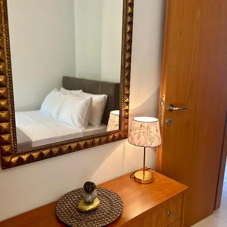 Spacious & Cosy Flat By The Sea